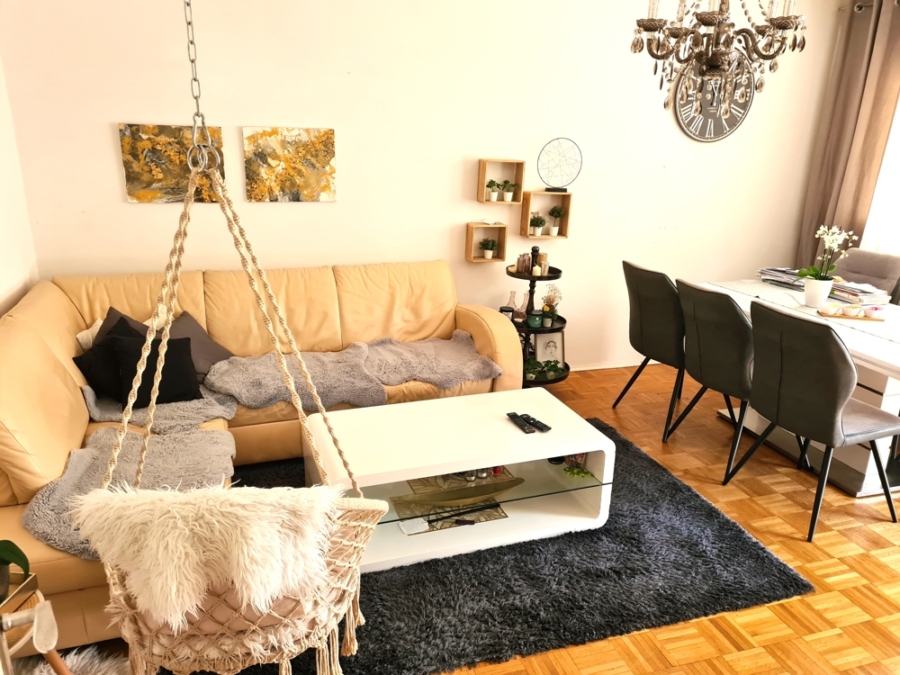 3 ZIMMER EIGENTUMSWOHNUNG MIT GROßEM BALKON, PARKETTBODEN, TAGESLICHT-BADEZIMMER, KELLERABTEIL…, 76139 Karlsruhe / Waldstadt, Etagenwohnung