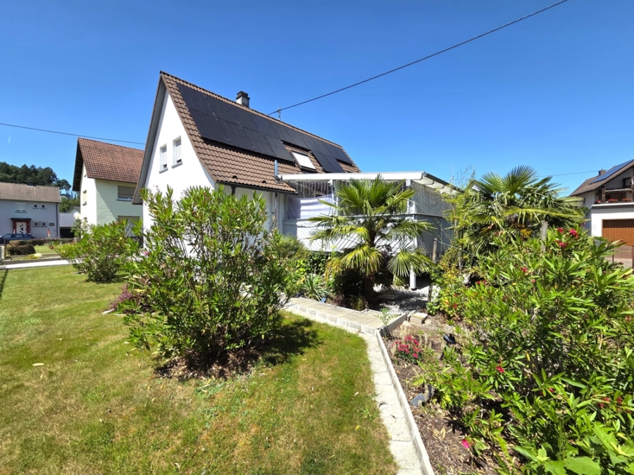 KERNSANIERTES FAMILIENHAUS MIT POOL, EBK, KAMIN, 2 BÄDERN, DOPPELGARAGE…, 76571 Gaggenau / Ottenau, Einfamilienhaus