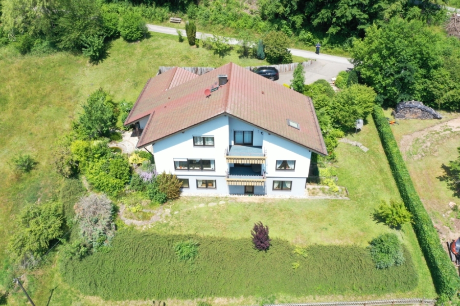 SCHWARZWALD PUR – EINE DER SCHÖNSTEN LAGEN, 75323 Bad Wildbad im Schwarzwald / Sprollenhaus, Einfamilienhaus