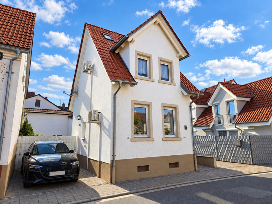 IHR NEUES HAUS MIT TAGESLICHTBAD, MODERNER HEIZUNG, SOLARTHERMIE, PKW-STELLPLATZ, GARTEN, WERKSTATT, 68789 Sankt Leon-Rot, Einfamilienhaus