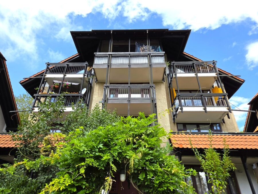 WOHNUNG MIT TOLLER FERNSICHT IN TOP ZUSTAND, 76332 Bad Herrenalb / Bernbach, Etagenwohnung