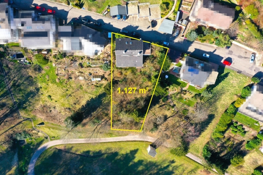 FREISTEHENDES EINFAMILIENHAUS MIT EINLIEGERWOHNUNG AUF GROßEM GRUNDSTÜCK, 76332 Bad Herrenalb / Bernbach, Einfamilienhaus