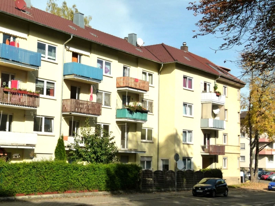 3 ZIMMER EIGENTUMSWOHNUNG MIT BALKON, TAGESLICHT-BADEZIMMER SOWIE KELLER UND DACHSPEICHER…, 75172 Pforzheim, Etagenwohnung