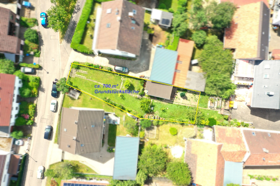 WOHNBAUGRUNDSTÜCK MIT BAUGENEHMIGUNG FÜR EIN EINFAMILIENHAUS, 76228 Karlsruhe / Palmbach, Wohngrundstück
