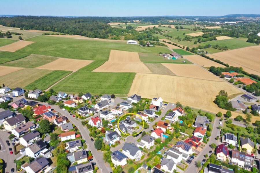 NEUWERTIGES FAMILIENHAUS MIT GROßER EINLIEGERWOHNUNG, 2 EBK, WÄRMEPUMPE IN SEHR SCHÖNER LAGE…, 75015 Bretten / Diedelsheim, Einfamilienhaus
